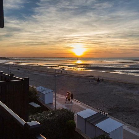 Charmant Appartement Face A La Mer Avec Balcon Houlgate Dış mekan fotoğraf